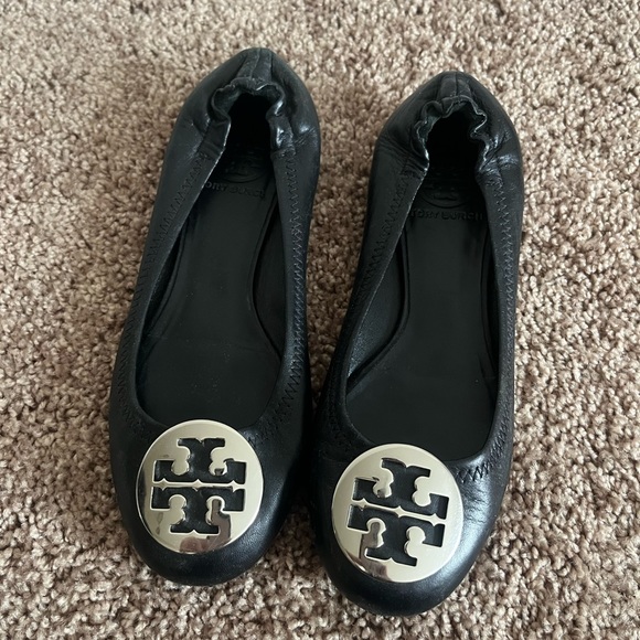 Black Tory Burch ballet flats - Picture 1 of 3